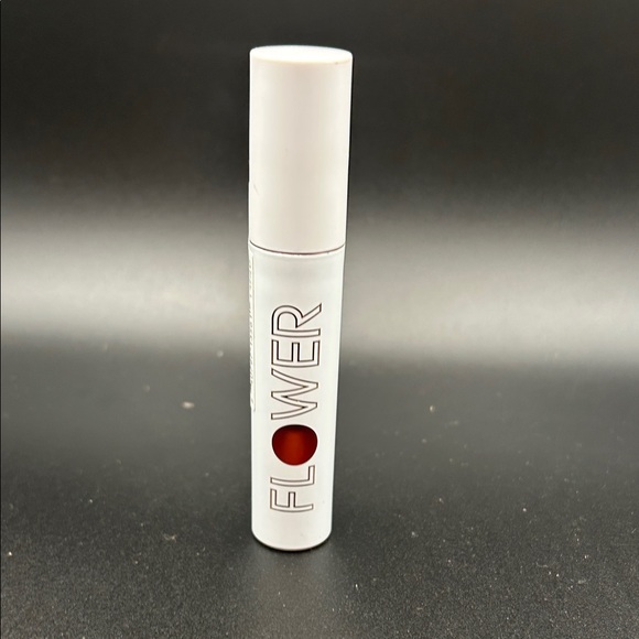 Liquid Lipstick - Red - Picture 3 of 4